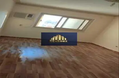 Apartment - 3 Bedrooms - 1 Bathroom for rent in Schools Road - Al Hadaba Al Wosta - Mokattam - Cairo