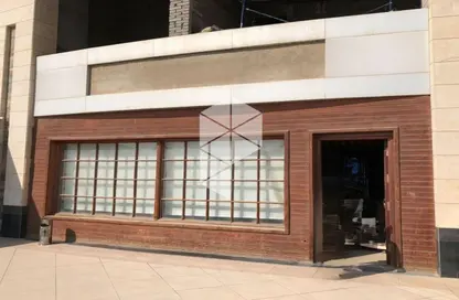 محل تجاري - استوديو - 2 حمامات للايجار في شارع مجمع البنوك - شارع التسعين الجنوبي - التجمع الخامس - مدينة القاهرة الجديدة - القاهرة