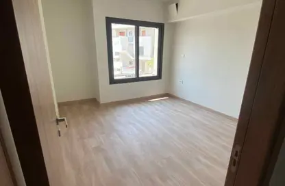 دوبلكس - 3 غرف نوم - 3 حمامات للبيع في كمبوند البروج - كمبوندات الشروق - مدينة الشروق - القاهرة