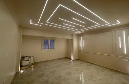 Apartment - 2 Bedrooms - 2 Bathrooms for rent in Heliopolis Square - El Nozha - Cairo