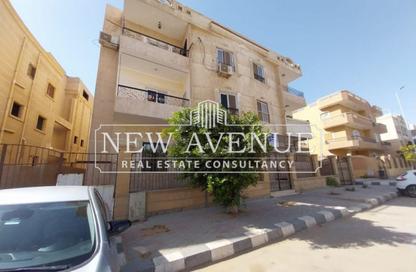 Apartment - 2 Bedrooms - 2 Bathrooms for sale in Omar Khorshid St. - El Banafseg 10 - El Banafseg - New Cairo City - Cairo