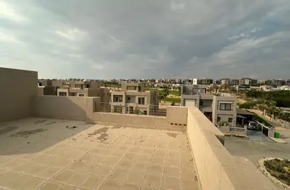تاون هاوس - 4 غرف نوم - 5 حمامات للبيع في جولف فيوز - طريق مصر اسكندرية الصحراوي - مدينة 6 أكتوبر - الجيزة