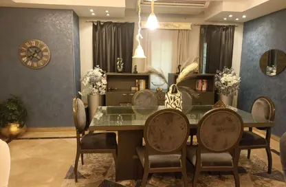 Villa - 4 Bedrooms - 3 Bathrooms for rent in Madinaty - Cairo