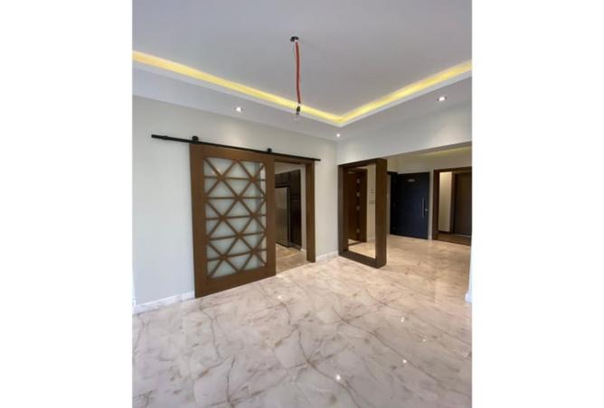 8168701 - Property Image 2