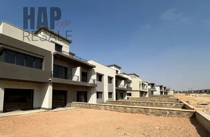 Townhouse - 4 Bedrooms - 3 Bathrooms for sale in Swan Lake Residence - 5th Settlement Compounds - The 5th Settlement - New Cairo City - Cairo