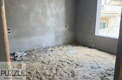 شقة - 3 غرف نوم - 3 حمامات للبيع في غرب الجولف - كمبوندات القطامية - القطامية - مدينة القاهرة الجديدة - القاهرة