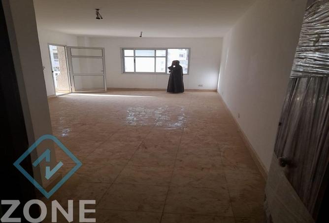 8175186 - Property Image 2