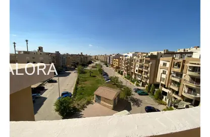Apartment - 3 Bedrooms - 3 Bathrooms for sale in 16th District - Sheikh Zayed City - Giza