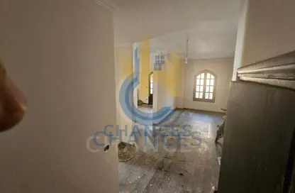 Apartment - 2 Bedrooms - 1 Bathroom for sale in 1st Settlement Post office St. - The 1st Settlement - New Cairo City - Cairo