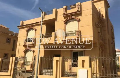 فيلا - 6 غرف نوم - 6 حمامات للبيع في وان جولدن سكوير مول - التجمع الخامس - مدينة القاهرة الجديدة - القاهرة