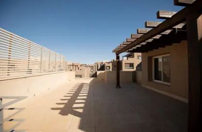 (بنتهاوس  (روف - 3 غرف نوم - 1 حمام للايجار في ذا فيلدج - المستثمرين الجنوبية - مدينة القاهرة الجديدة - القاهرة