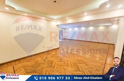 Apartment - 3 Bedrooms - 3 Bathrooms for sale in Ahmed Mohammed Al Adham St. - San Stefano - Hay Sharq - Alexandria