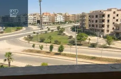 شقة - 3 غرف نوم - 3 حمامات للبيع في المجاورة الرابعة - المنطقة الرابعة - مدينة الشروق - القاهرة