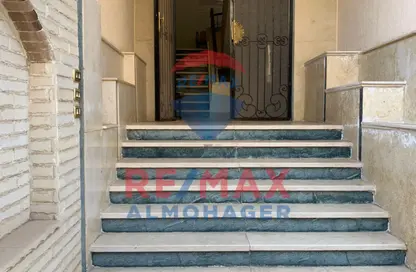 فيلا - 4 غرف نوم - 3 حمامات للايجار في الحي الخامس - مدينة 6 أكتوبر - الجيزة