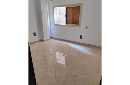 Apartment - 2 Bedrooms - 1 Bathroom for sale in Zahraa El Maadi - Hay El Maadi - Cairo