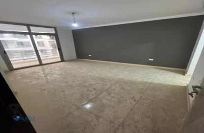 Apartment - 3 Bedrooms - 2 Bathrooms for sale in Degla Towers - Nasr City Compounds - Nasr City - Cairo