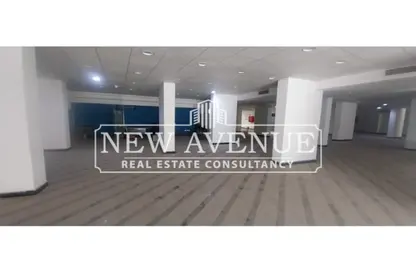 Retail - Studio - 7 Bathrooms for rent in Cornish El Nile St. - Maadi - Hay El Maadi - Cairo