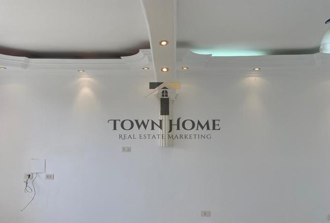 8042030 - Property Image 2