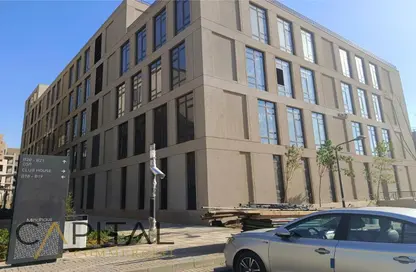 Office Space - Studio - 7+ Bathrooms for rent in District 5 Residences - El Katameya Compounds - El Katameya - New Cairo City - Cairo