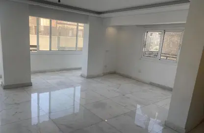 Duplex - 4 Bedrooms - 3 Bathrooms for sale in Degla - Hay El Maadi - Cairo