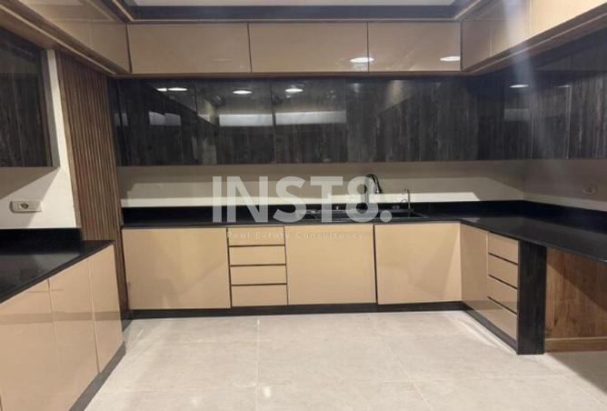 8262212 - Property Image 2