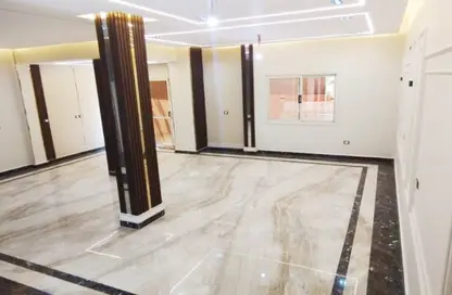 Townhouse - 4 Bedrooms - 4 Bathrooms for rent in Fleur De Ville - South Investors Area - New Cairo City - Cairo