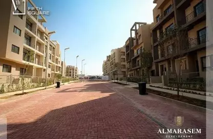 Apartment - 1 Bedroom - 3 Bathrooms for sale in Fifth Square - The 5th Settlement - New Cairo City - Cairo