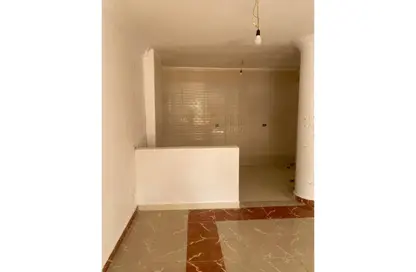 Apartment - 3 Bedrooms - 2 Bathrooms for sale in South Teseen St. - The 5th Settlement - New Cairo City - Cairo