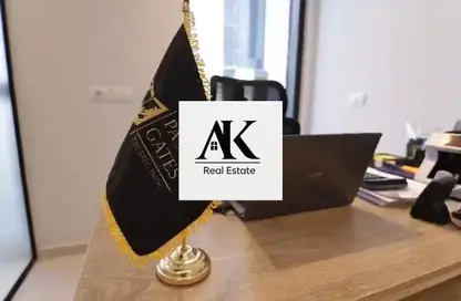 Office Space - Studio - 1 Bathroom for rent in Hyde Park Business District Mall - South Teseen St. - The 5th Settlement - New Cairo City - Cairo