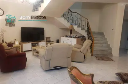 فيلا - 5 غرف نوم - 5 حمامات للبيع في مدينة الشروق - القاهرة