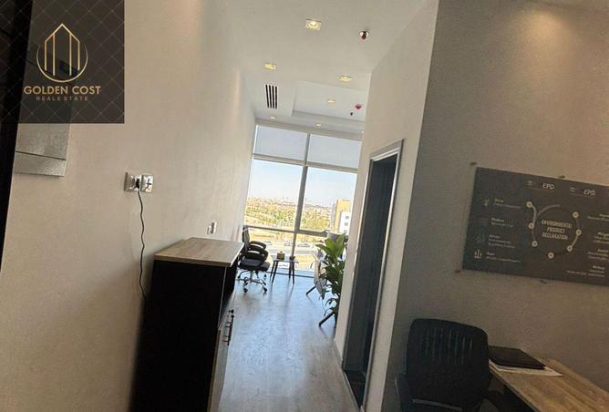 8381915 - Property Image 2