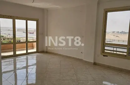 شقة - 3 غرف نوم - 2 حمامات للبيع في مدينة وصال - كمبوندات الشروق - مدينة الشروق - القاهرة
