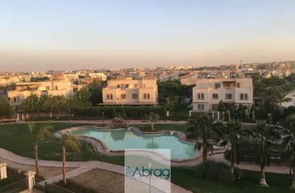 شقة - 3 غرف نوم - 3 حمامات للايجار في جرينز - الحي السادس - الشيخ زايد - الجيزة