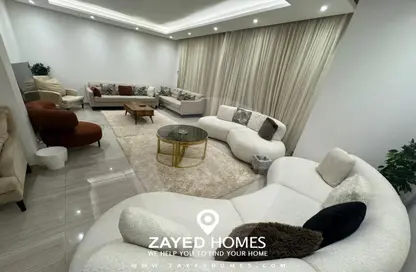 شقة - 3 غرف نوم - 3 حمامات للايجار في ذا كورت ياردز - كمبوندات الشيخ زايد - الشيخ زايد - الجيزة