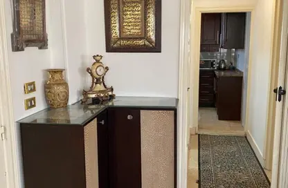 شقة - 2 غرف نوم - 1 حمام للايجار في حي السيده زينب - القاهرة