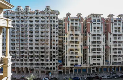 Apartment - 5 Bedrooms - 6 Bathrooms for sale in Mohamed Fawzy Moaz St. - Smouha - Hay Sharq - Alexandria