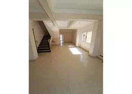 دوبلكس - 3 غرف نوم - 3 حمامات للايجار في الياسمين - الحي الرابع عشر - الشيخ زايد - الجيزة