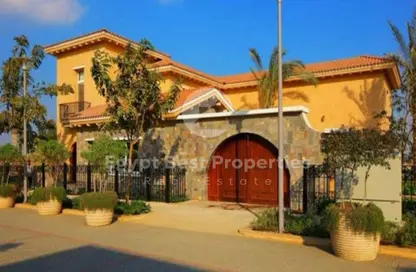 Villa - 3 Bedrooms - 4 Bathrooms for sale in The Sierras - Uptown Cairo - Mokattam - Cairo