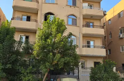 Apartment - 3 Bedrooms - 2 Bathrooms for sale in 9th Area - Shorouk City - Cairo