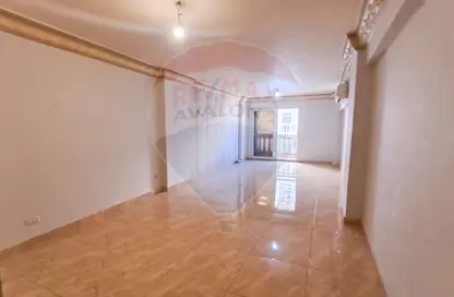 Apartment - 3 Bedrooms - 2 Bathrooms for sale in Smouha - Hay Sharq - Alexandria