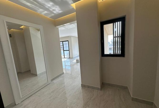 8148898 - Property Image 2