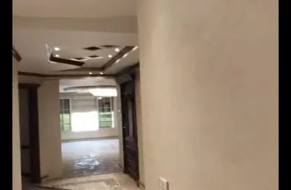 طابق كامل - 6 غرف نوم - 5 حمامات للبيع في شارع ابو داوود الظاهري - المنطقة السادسة - مدينة نصر - القاهرة