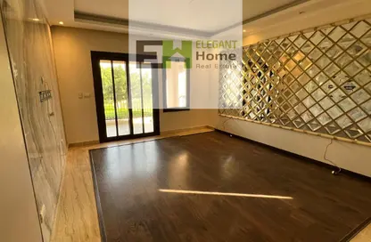 Villa - 5 Bedrooms - 4 Bathrooms for rent in Mivida - 5th Settlement Compounds - The 5th Settlement - New Cairo City - Cairo