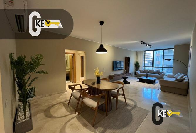 8043713 - Property Image 2