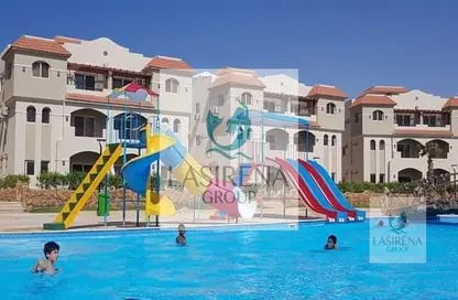 فيلا - 5 غرف نوم - 4 حمامات للبيع في لاسيرينا - قسم الضبعة - الساحل الشمالي