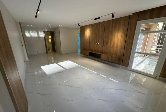 8149903 - Property Image 3