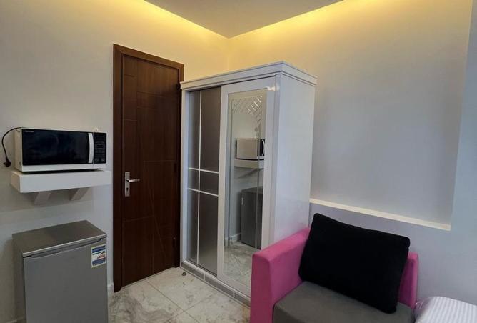 8198727 - Property Image 2