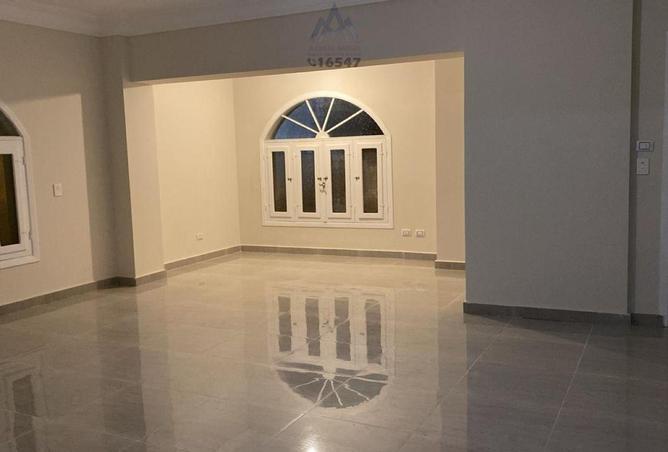 8204400 - Property Image 3