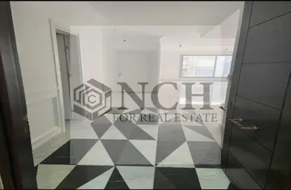 شقة - 2 غرف نوم - 2 حمامات للايجار في كمبوند فيلدج جاردن القطامية - كمبوندات التجمع الخامس - التجمع الخامس - مدينة القاهرة الجديدة - القاهرة