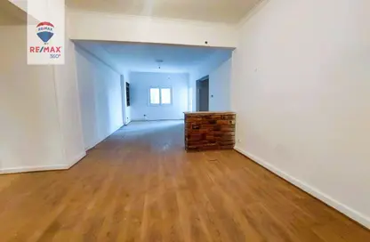 شقة - 2 غرف نوم - 2 حمامات للبيع في شارع حسن صادق - الكوربة - مصر الجديدة - القاهرة